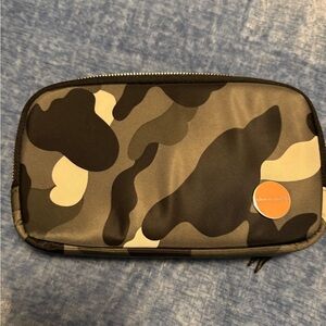 Camo clutch